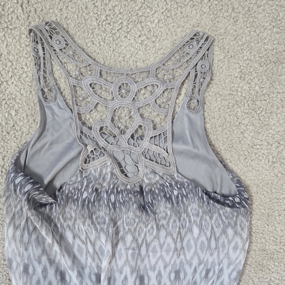 Express Gray Crochet Lace Back Dress Size Small - Picture 3 of 6